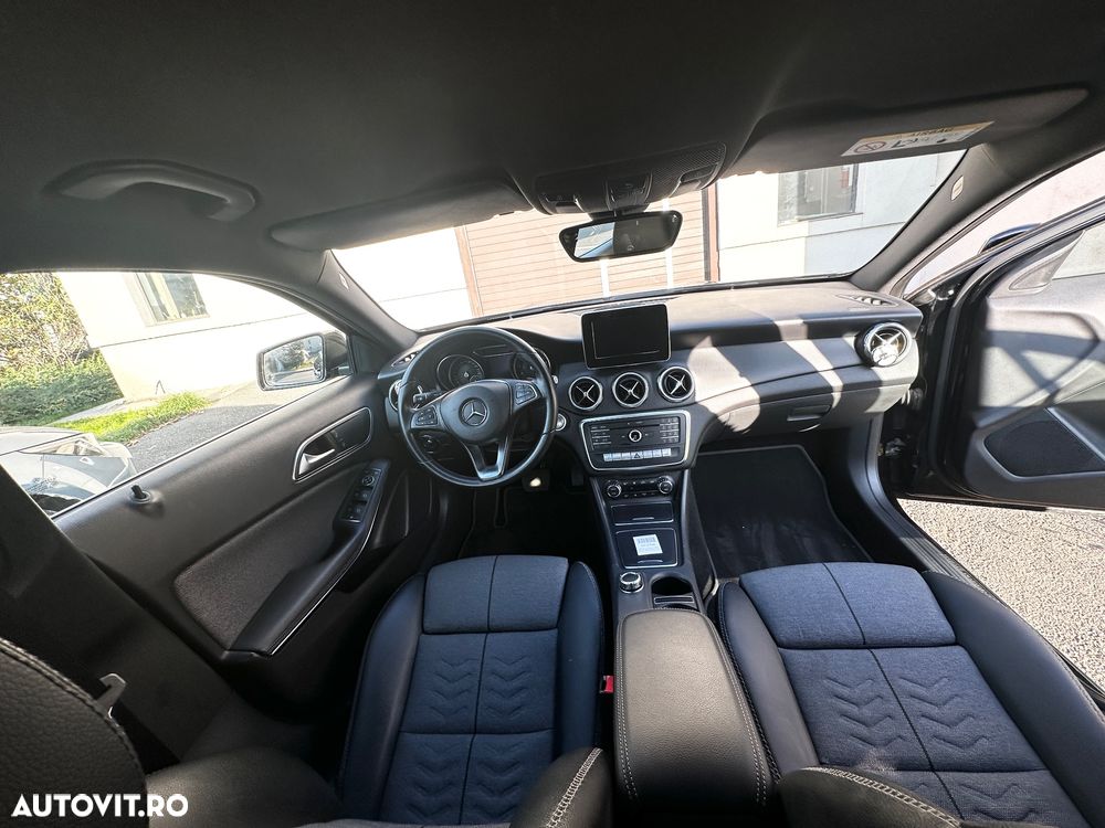 Mercedes-Benz GLA - 10