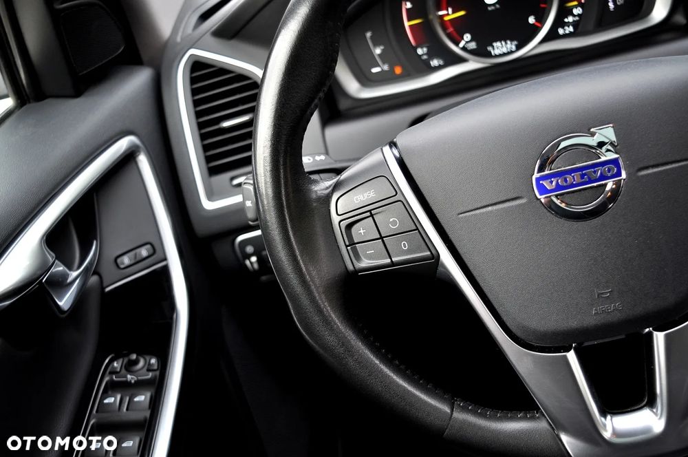 Volvo XC 60 D4 Geartronic Summum - 34