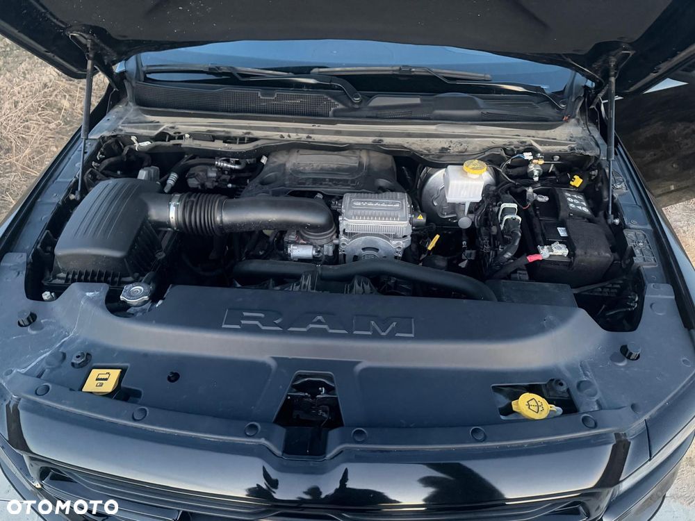 Dodge RAM 5.7 4x4 - 11