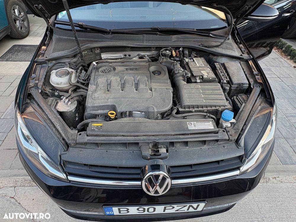 Volkswagen Golf - 16