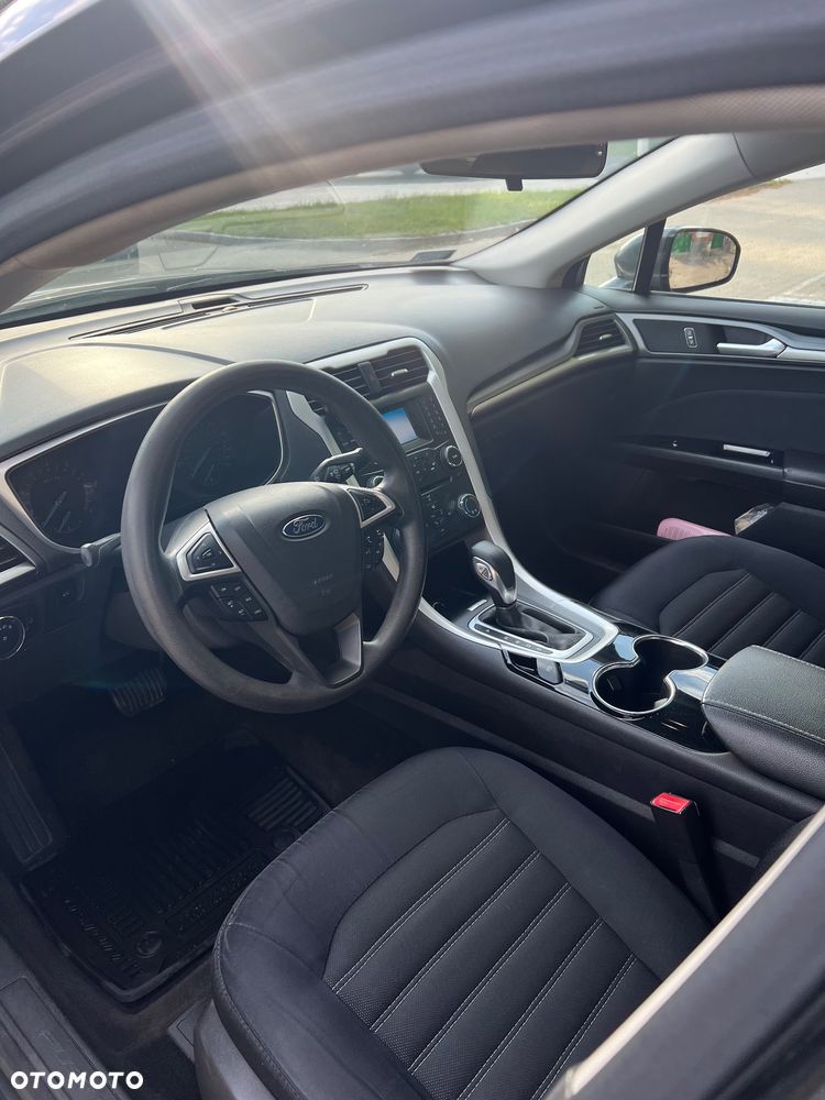Ford Fusion - 13