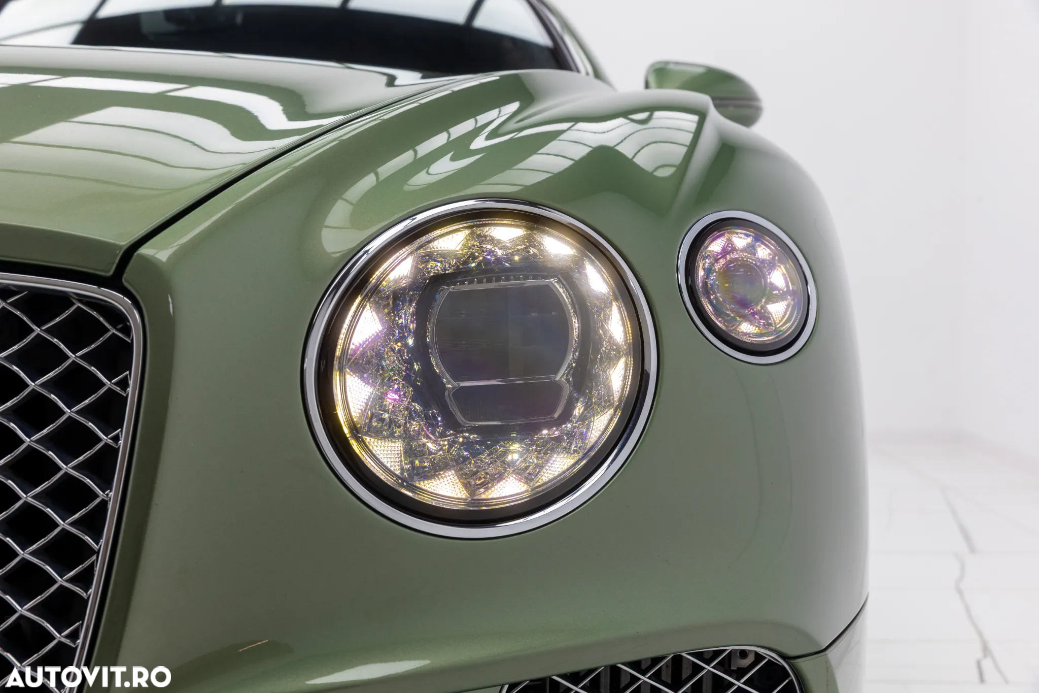 Bentley Continental New GT V8 - 10