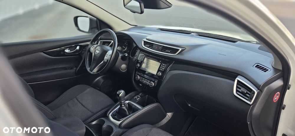 Nissan Qashqai 1.5 dCi DPF 360 - 22