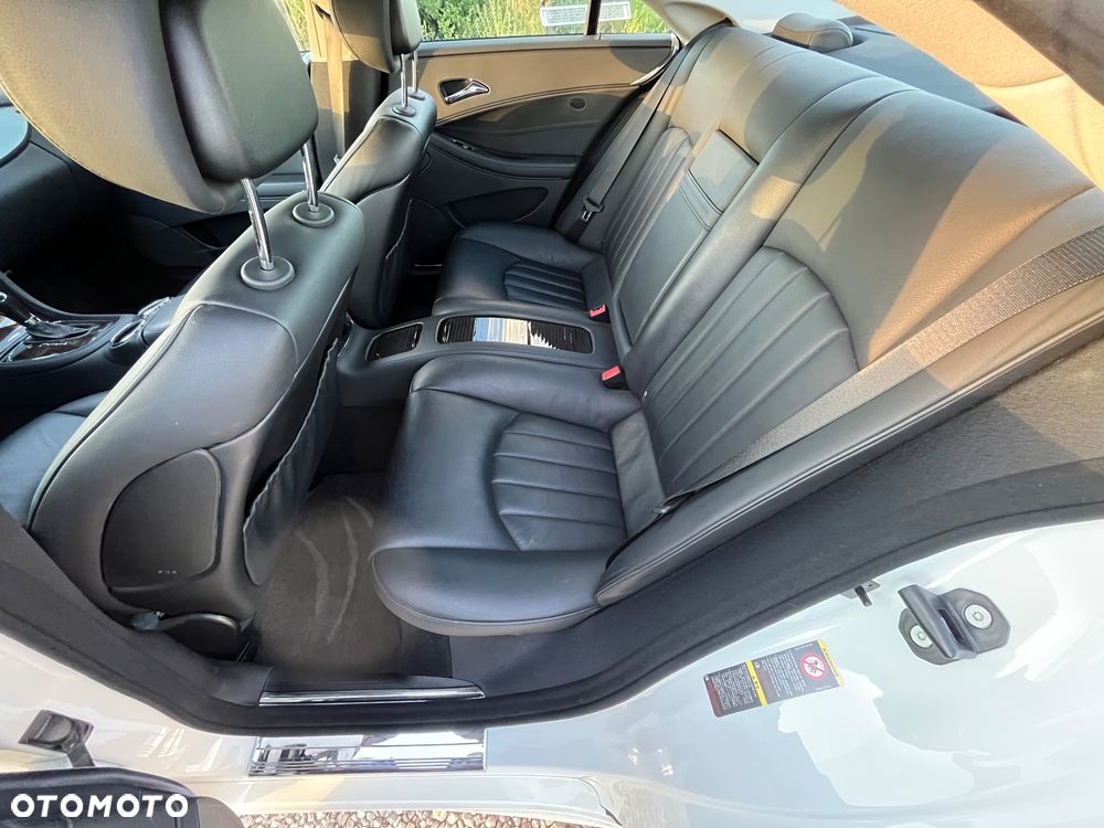 Mercedes-Benz CLS - 22
