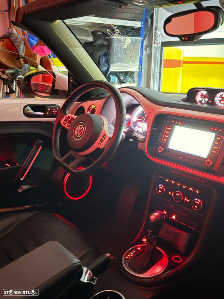 VW New Beetle Cabriolet 2.0 TSI DSG Exclusive Sport - 25
