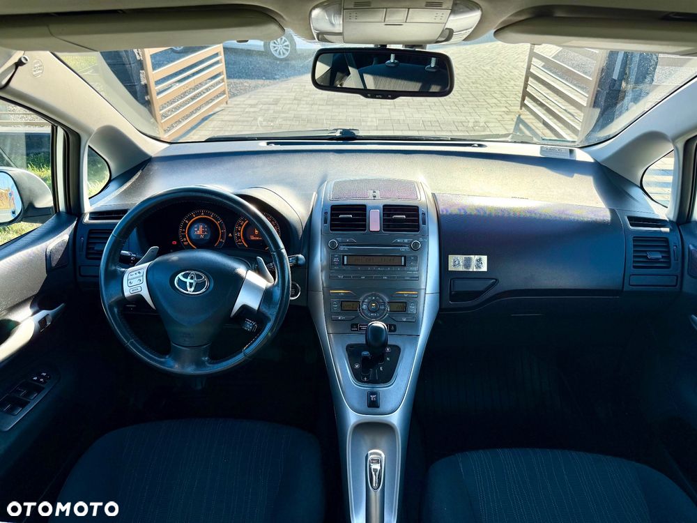 Toyota Auris 1.6 VVT-i Multimode Executive - 3