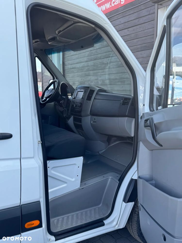 Mercedes-Benz SPRINTER - 15