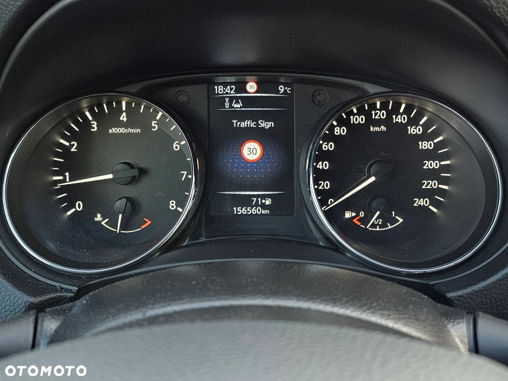 Nissan Qashqai 1.2 DIG-T N-Connecta - 24