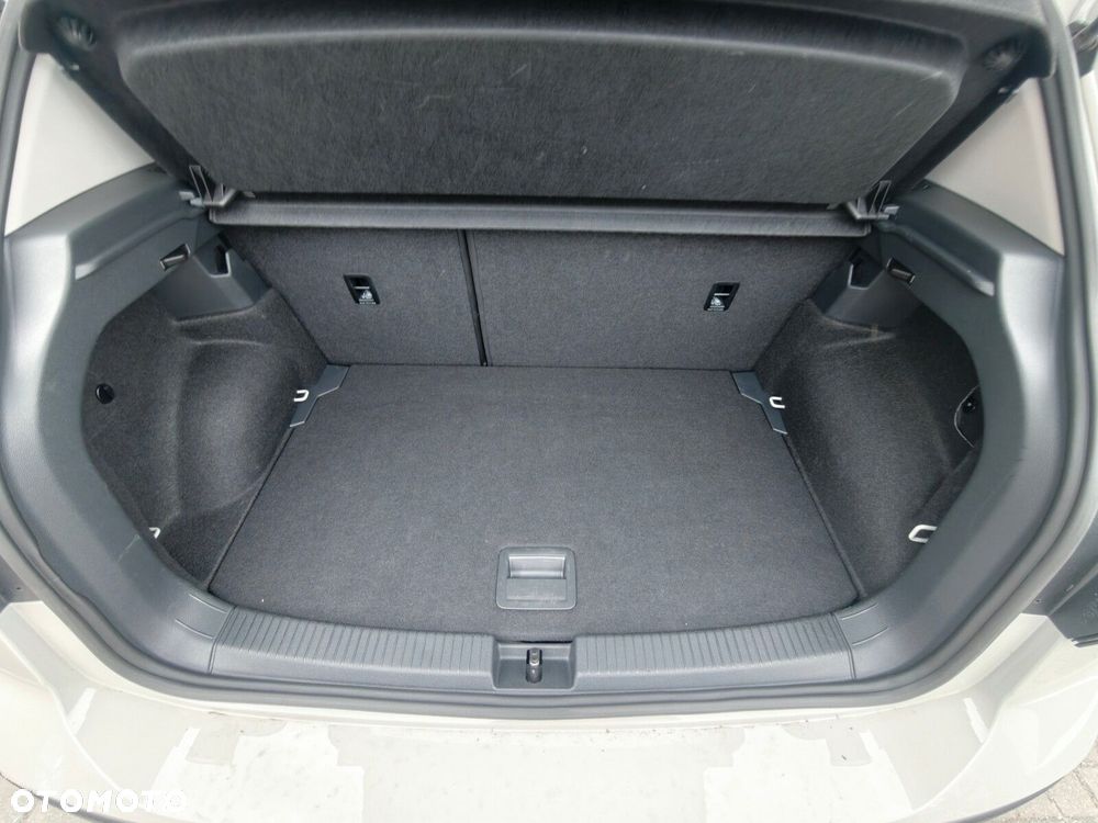 Volkswagen T-Cross - 30