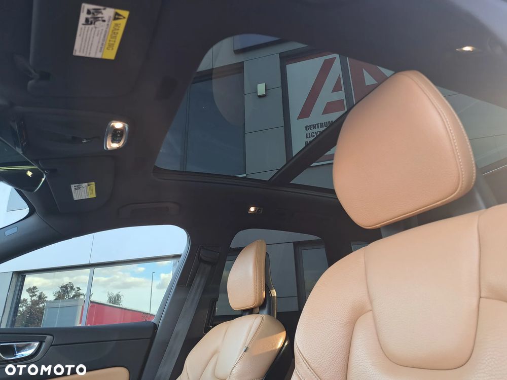Volvo XC 60 - 21