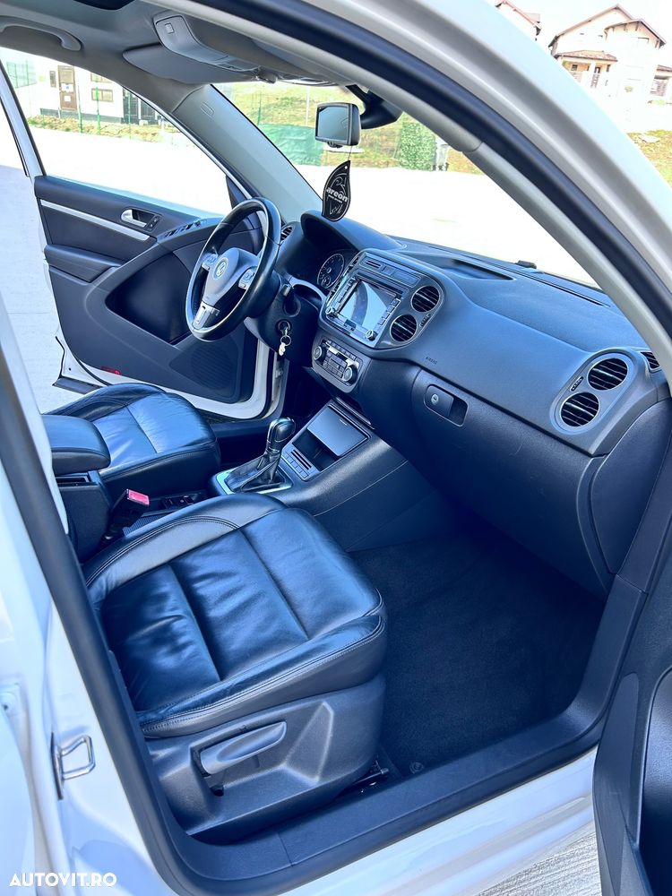 Volkswagen Tiguan 2.0 TDI DPF 4Motion BlueMotion Technology DSG Sport & Style - 10