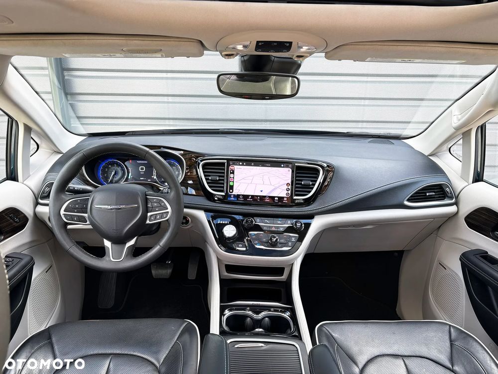 Chrysler Pacifica - 20