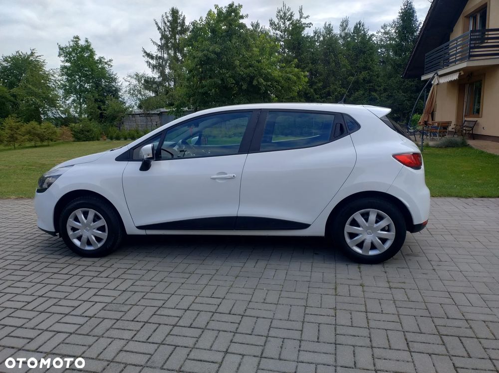 Renault Clio 1.2 16V 75 Life - 5
