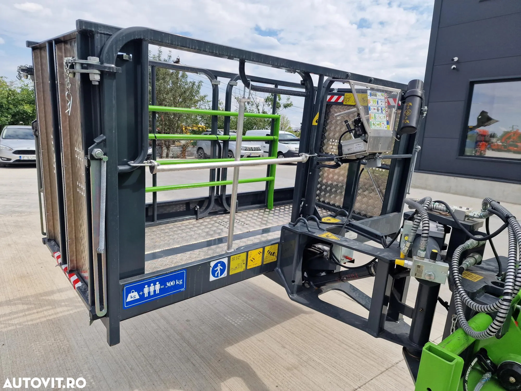 Merlo ROTO 40.18, ROTATIV la 18, ridica 4t, Aer cond, nacela 3 pers, cupa, furci, TELESCOPIC 4 tronsoane, posibilitate leasing, garantie 2 ani-PROMOTIE 154900 EUR+Tva - 11