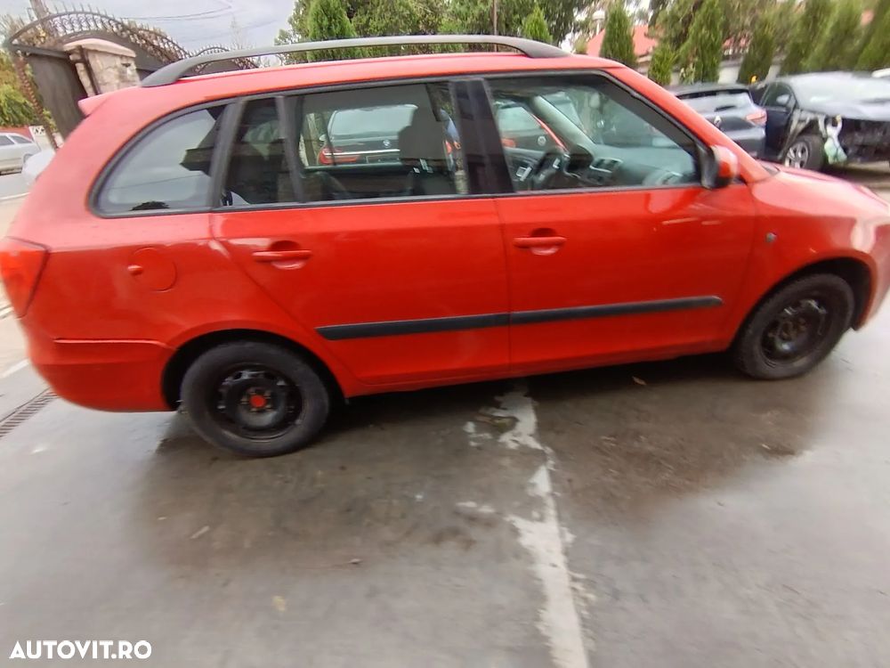 Dezmembram Skoda FAbia 2 break an fabr 2010 1.2 b - 6