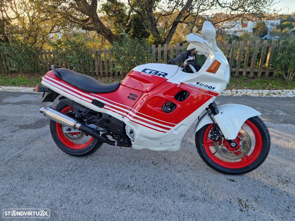 Honda CBR 1000F  SC21 - 3