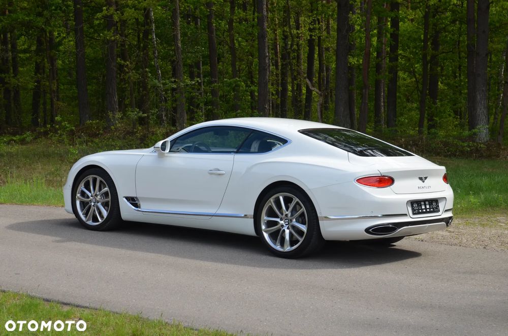 Bentley Continental GT - 10