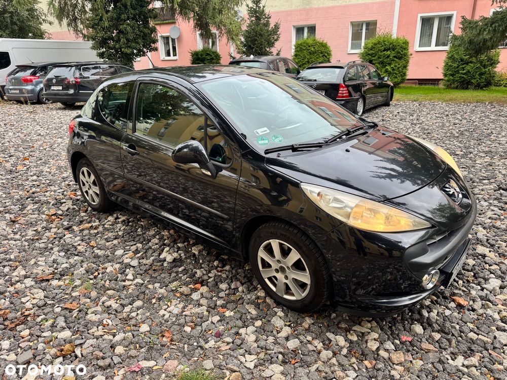 Peugeot 207 2007 photo 3