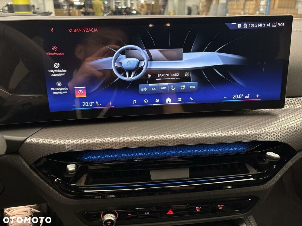 BMW i4 - 26