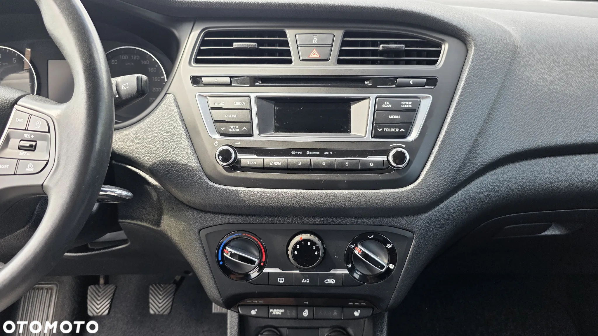 Hyundai i20 1.2 Trend - 23