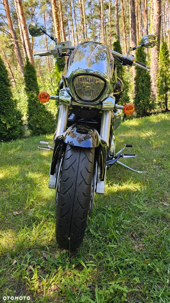 Suzuki Intruder - 4