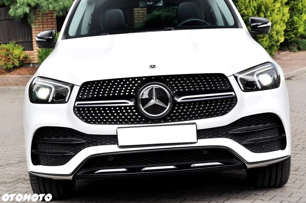 Mercedes-Benz GLE 300 d 4Matic 9G-TRONIC AMG Line - 8