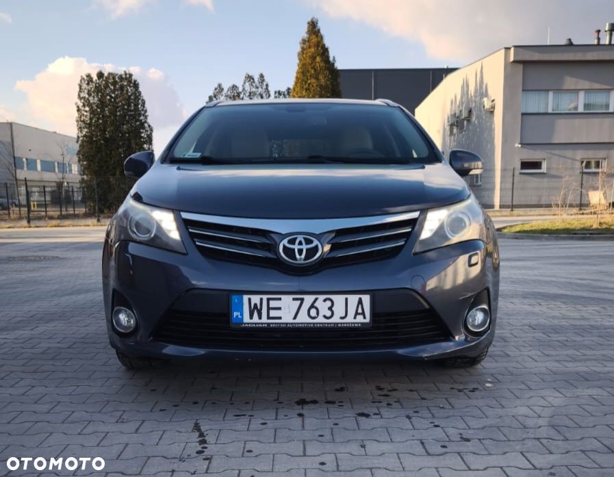 Toyota Avensis 1.8 Style - 8