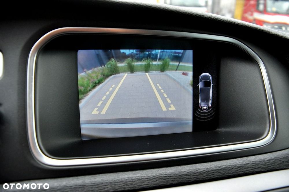 Volvo V40 D2 Momentum - 28