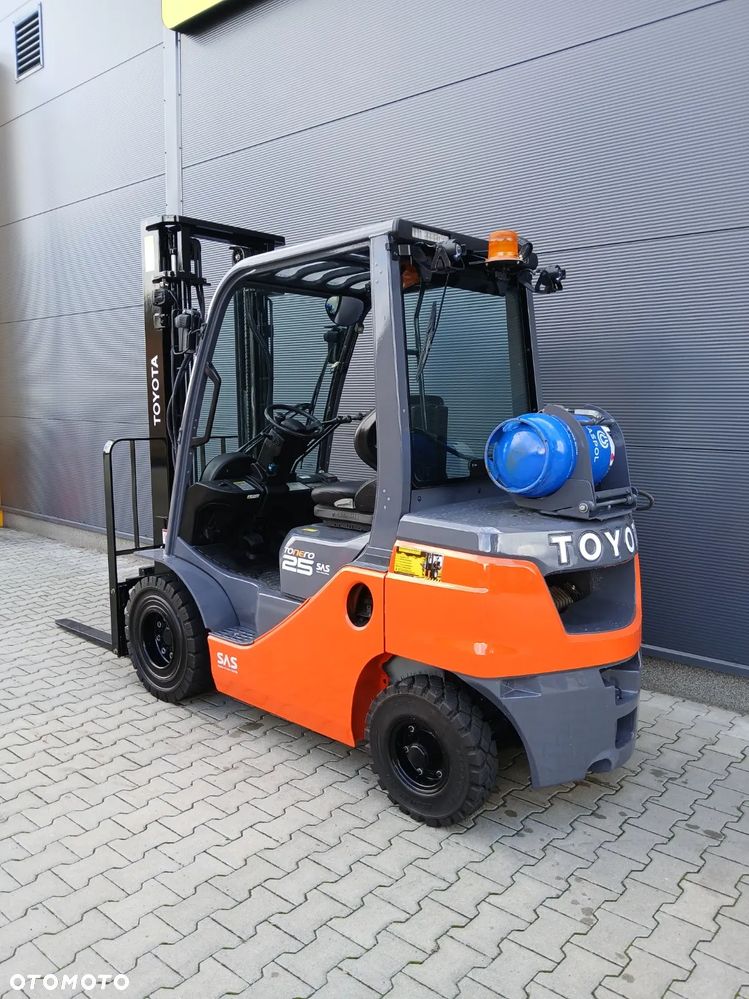 Toyota 02-8FGF25 - 4