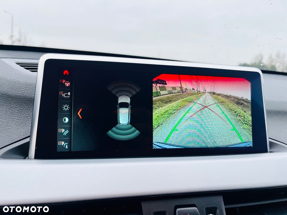 BMW X1 sDrive18d Business Edition - 24