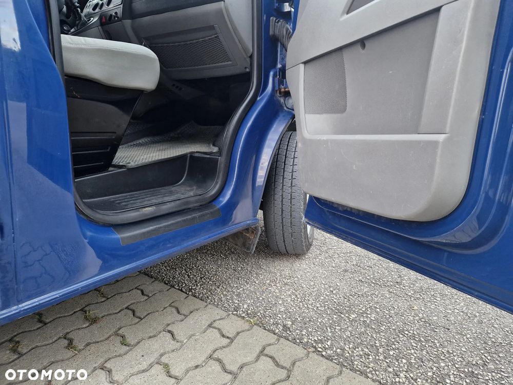 Volkswagen Caravelle L2 - 16