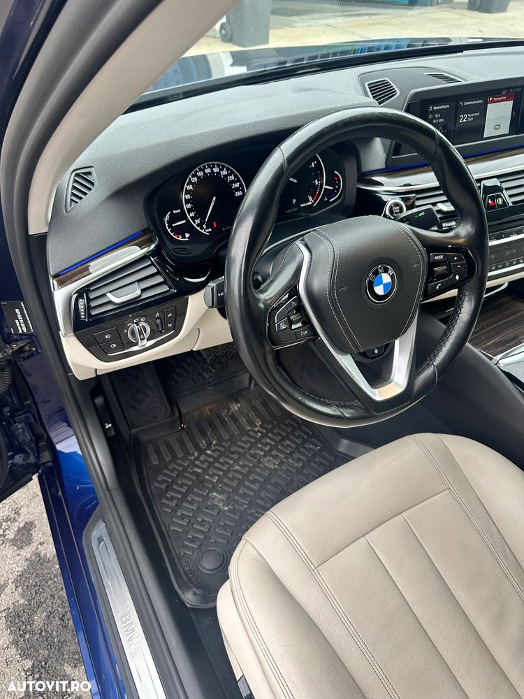 BMW Seria 5 520d Aut. Sport Line - 14