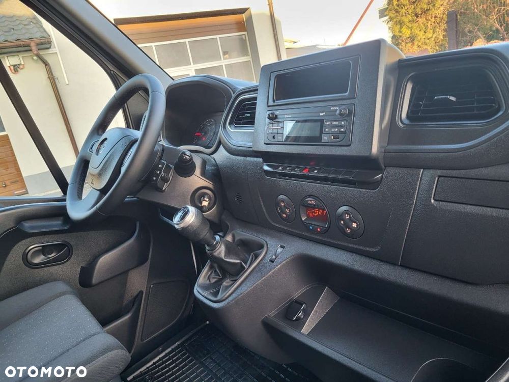 Opel Movano z windą salon Polska - 32