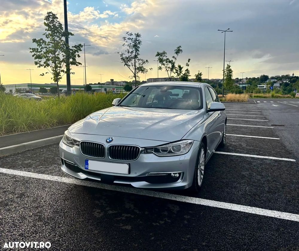 BMW Seria 3 320d Efficient Dynamic Edition Aut. Luxury Line - 2