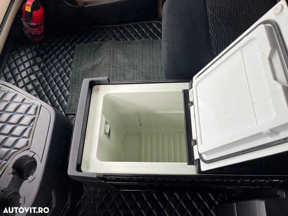 Mercedes-Benz ACTORS - 23