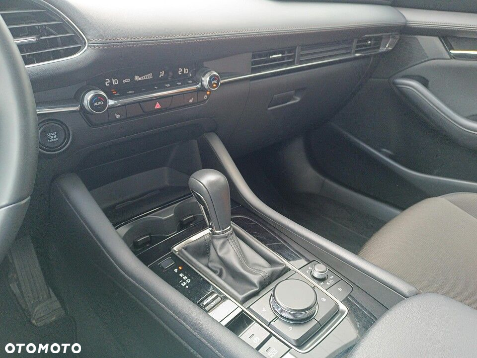 Mazda 3 - 10