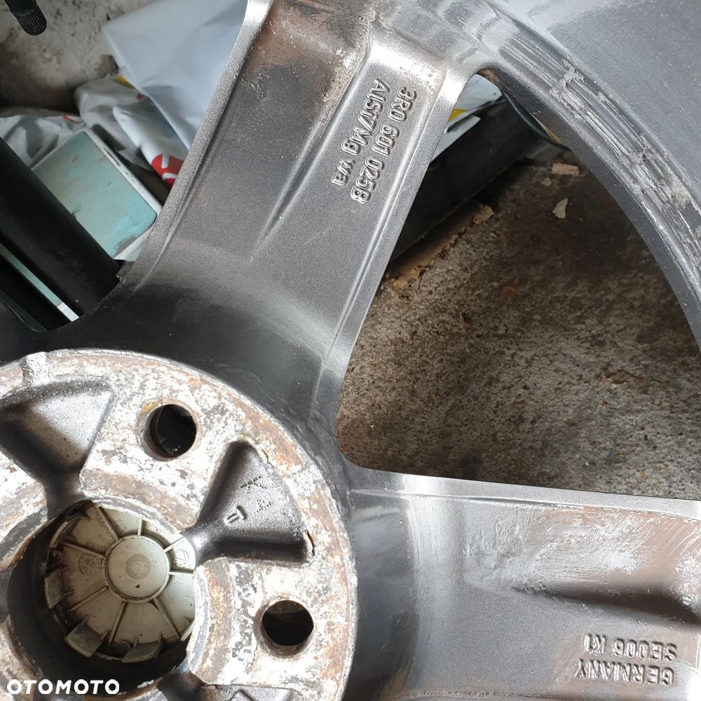 SEAT EXEO AUDI A4 B8 18 FELGI ALUFELGI  3R0601025B 10R - 11