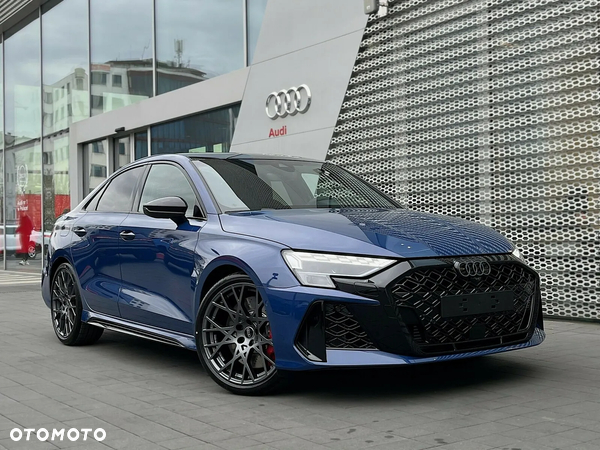 Audi RS3 Limousine TFSI Quattro S tronic