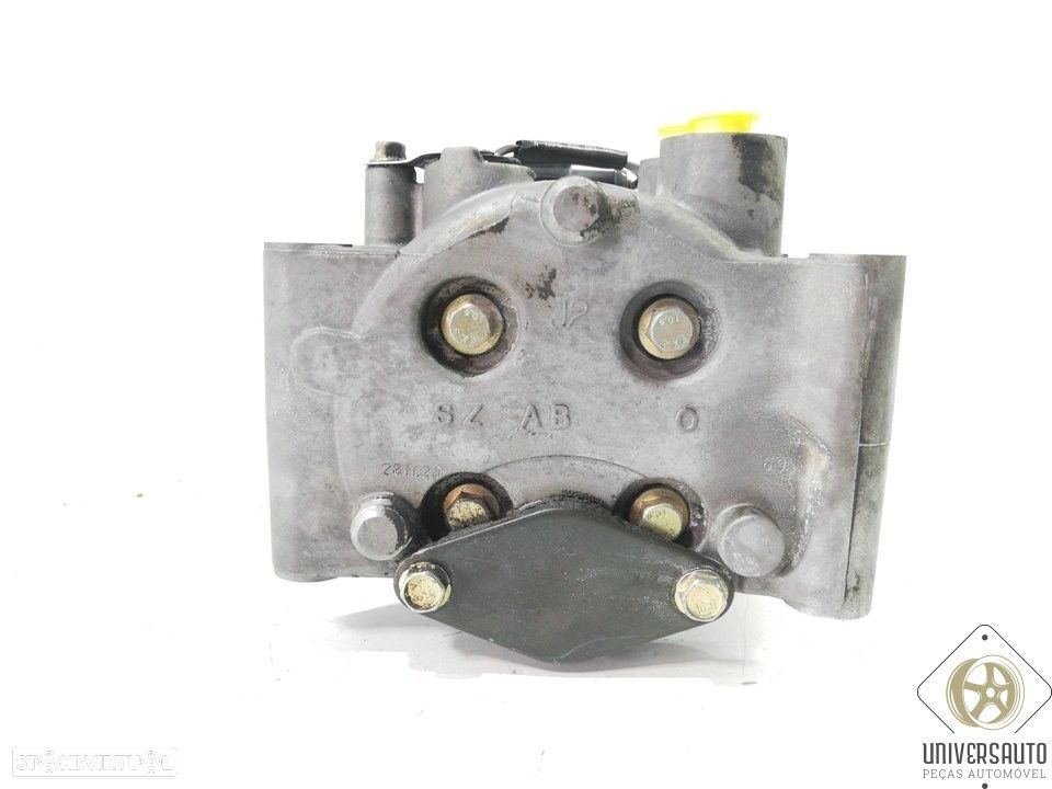 COMPRESSOR AR CONDICIONADO FORD FOCUS 2001 - 4