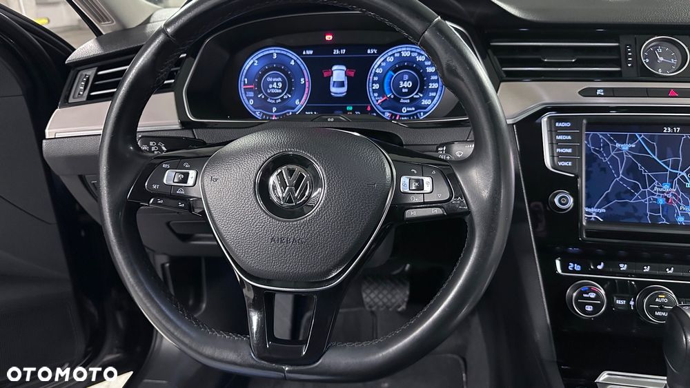 Volkswagen Passat 2.0 TDI SCR Highline DSG - 15