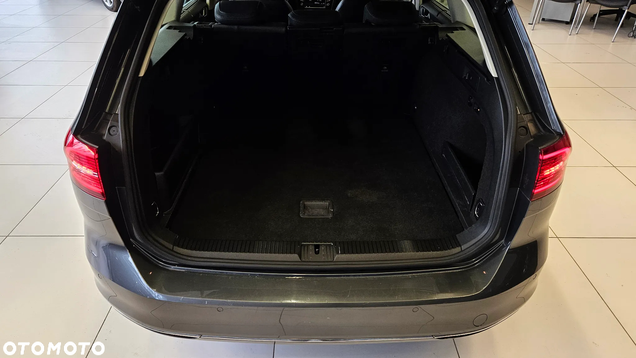 Volkswagen Passat - 9