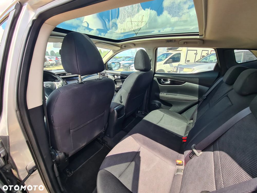 Nissan Qashqai 1.2 DIG-T Xtronic N-Connecta - 28