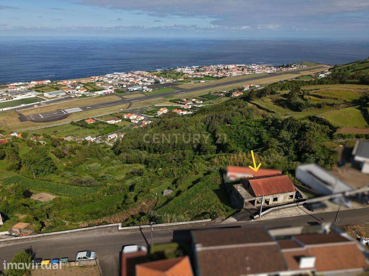 Moradia T2 com vista mar e enorme potencial - Grande imagem: 2/12