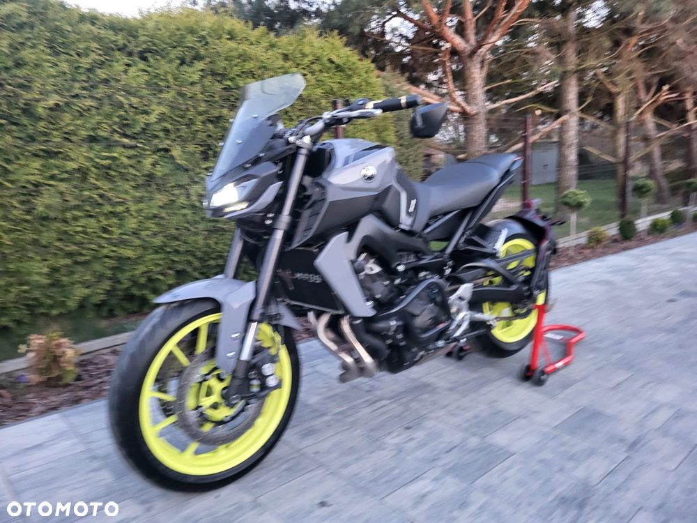 Yamaha MT - 8