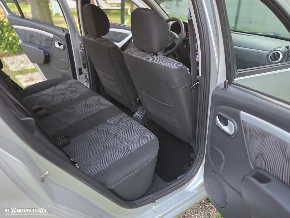 Dacia Sandero 1.2 16V Pack - 16