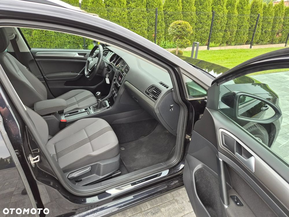 Volkswagen Golf 1.6 TDI BlueMotion Technology Allstar - 22
