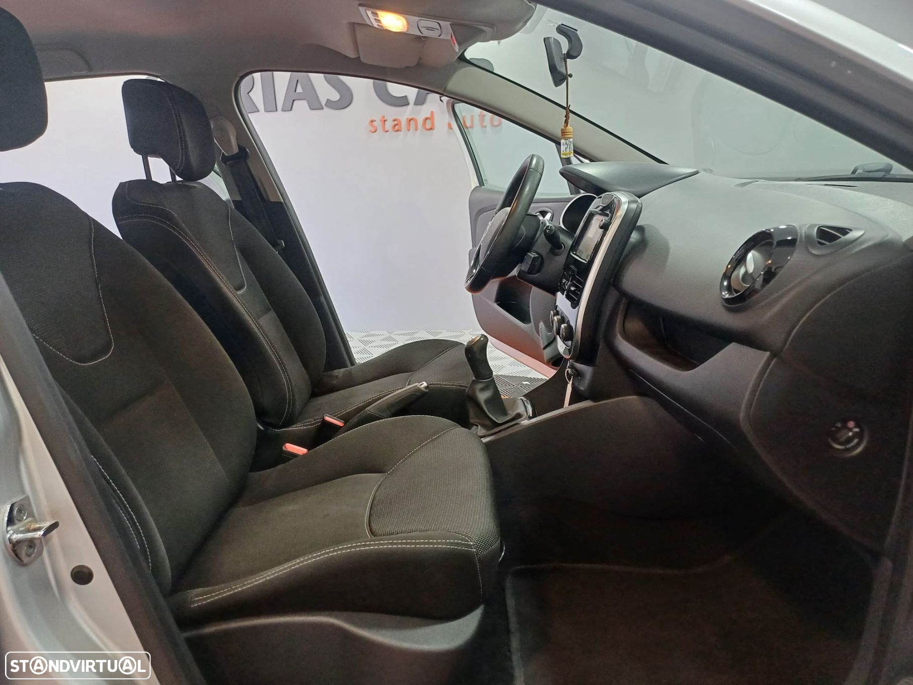 Renault Clio 1.5 dCi Limited - 10