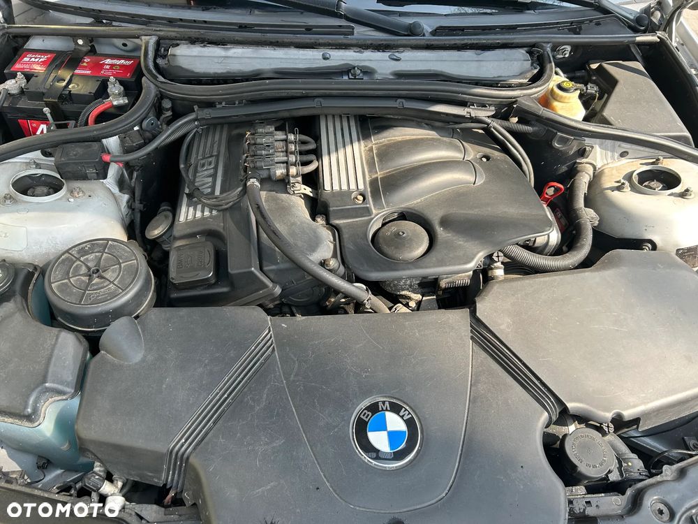 BMW Seria 3 318i - 12