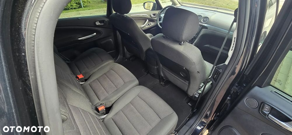 Ford S-Max - 8