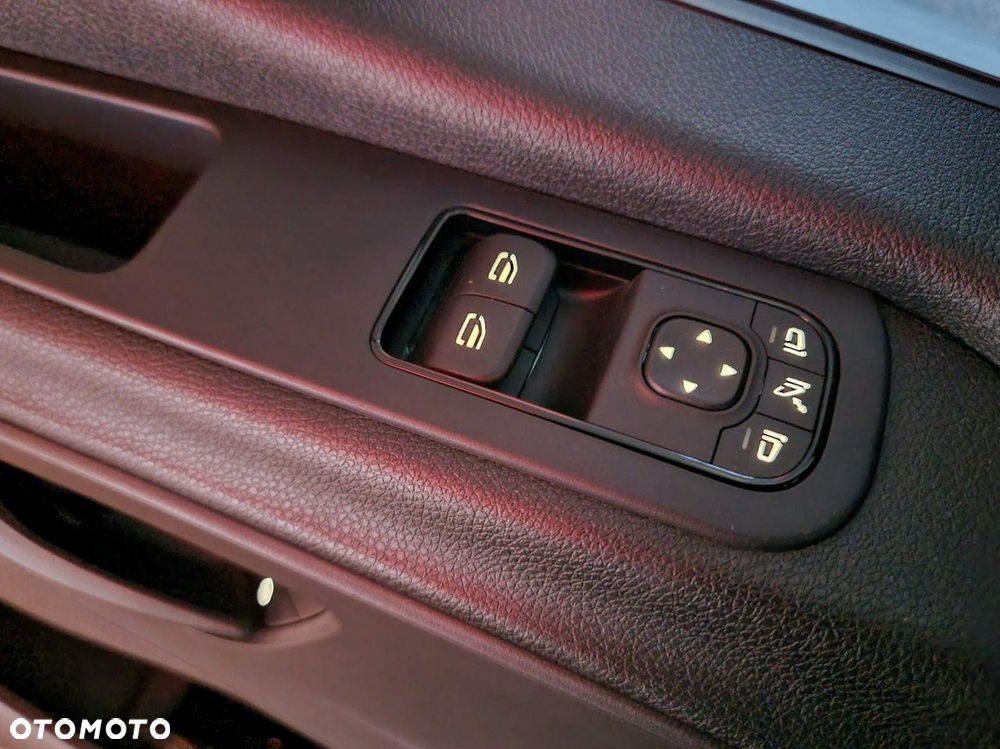 Mercedes-Benz Sprinter - 23